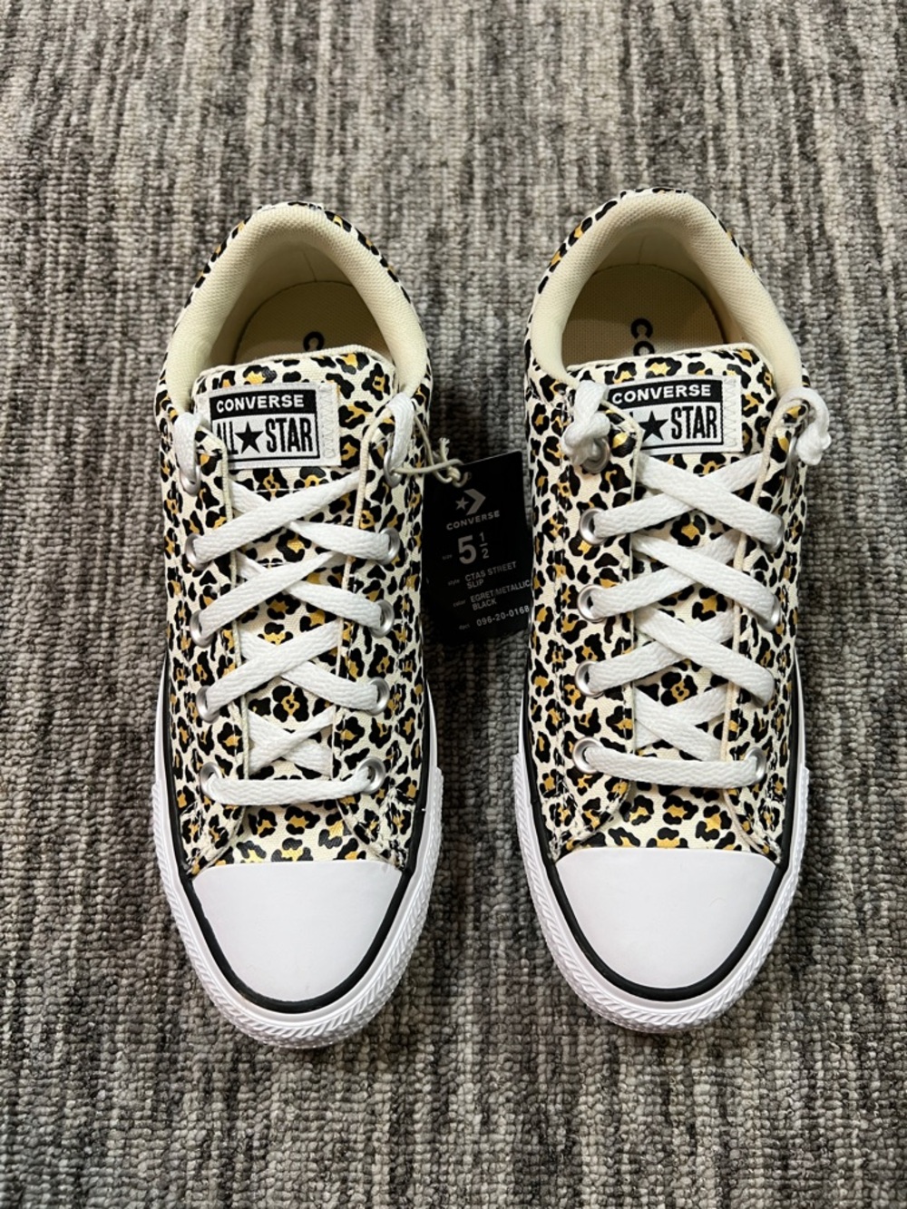 Converse Low Top Sneakers - Leopard Print Size 5.5 - Picture 4 of 11